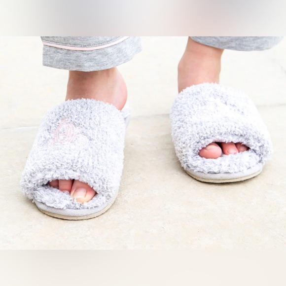 Barefoot Dreams CozyChic® Disney Princess Youth Slipper-Cinderella Set - Picture 4 of 6